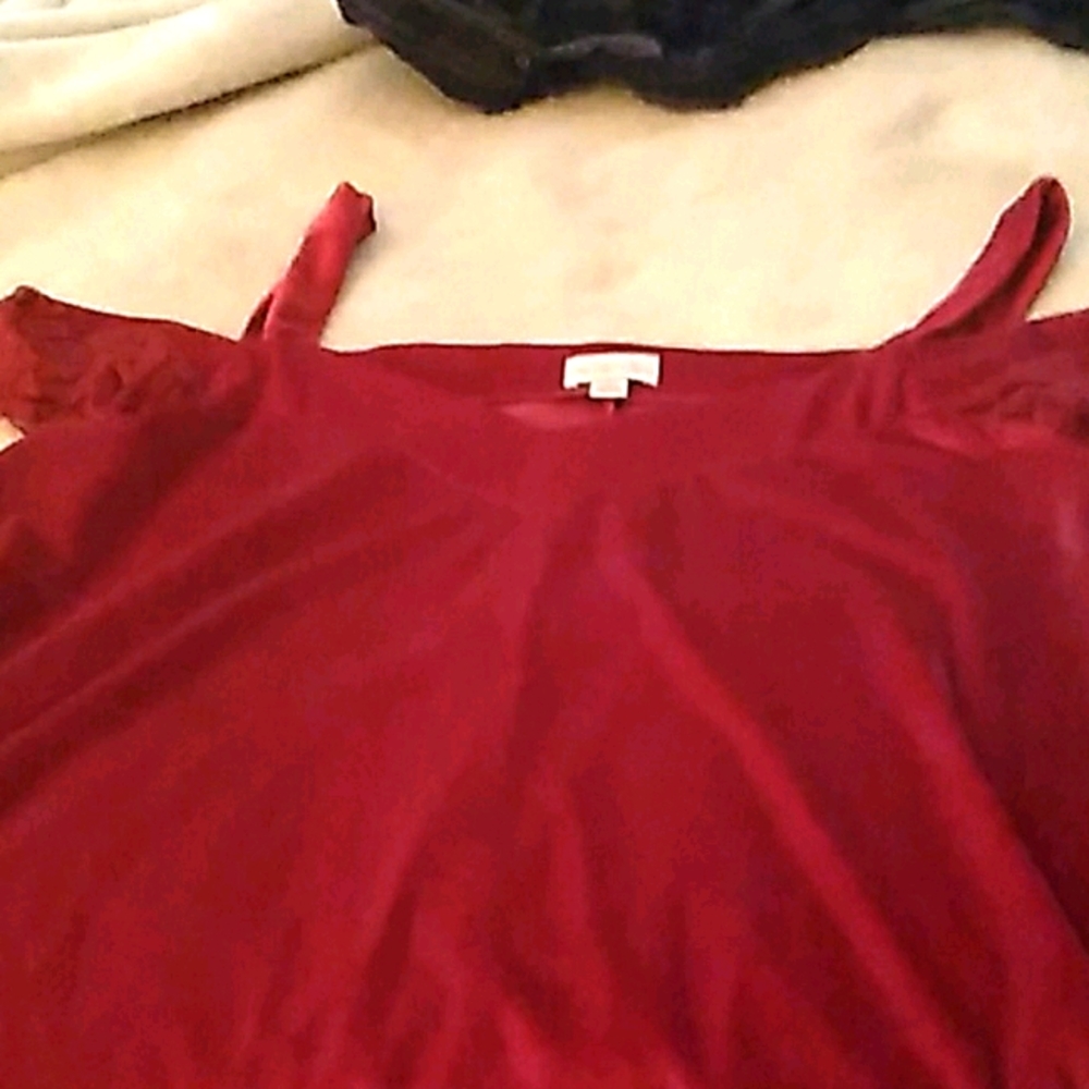 Velvet cold shoulder Top